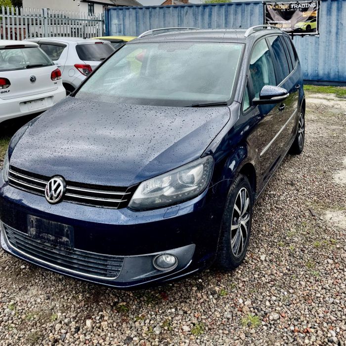 2015 Volkswagen Touran 1.4 TSI Petrol Automatic – 5 Doors – Blue