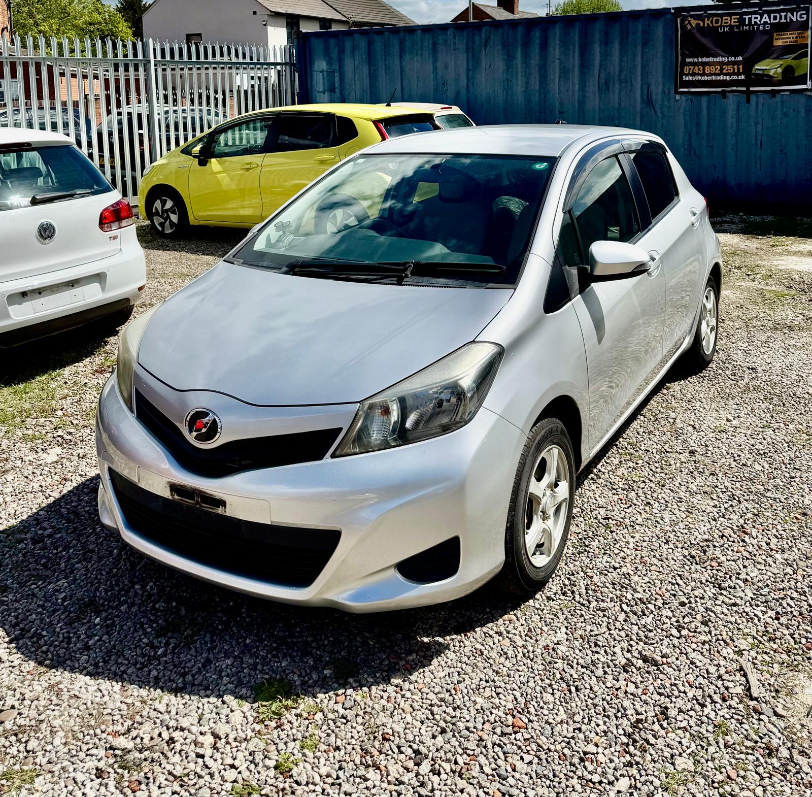 Toyota YARIS/ VITZ