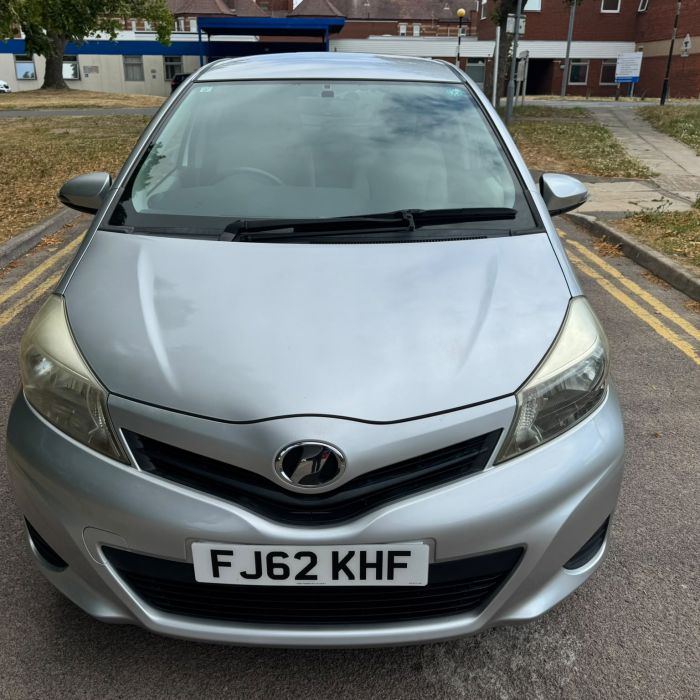 Toyota YARIS/VITZ